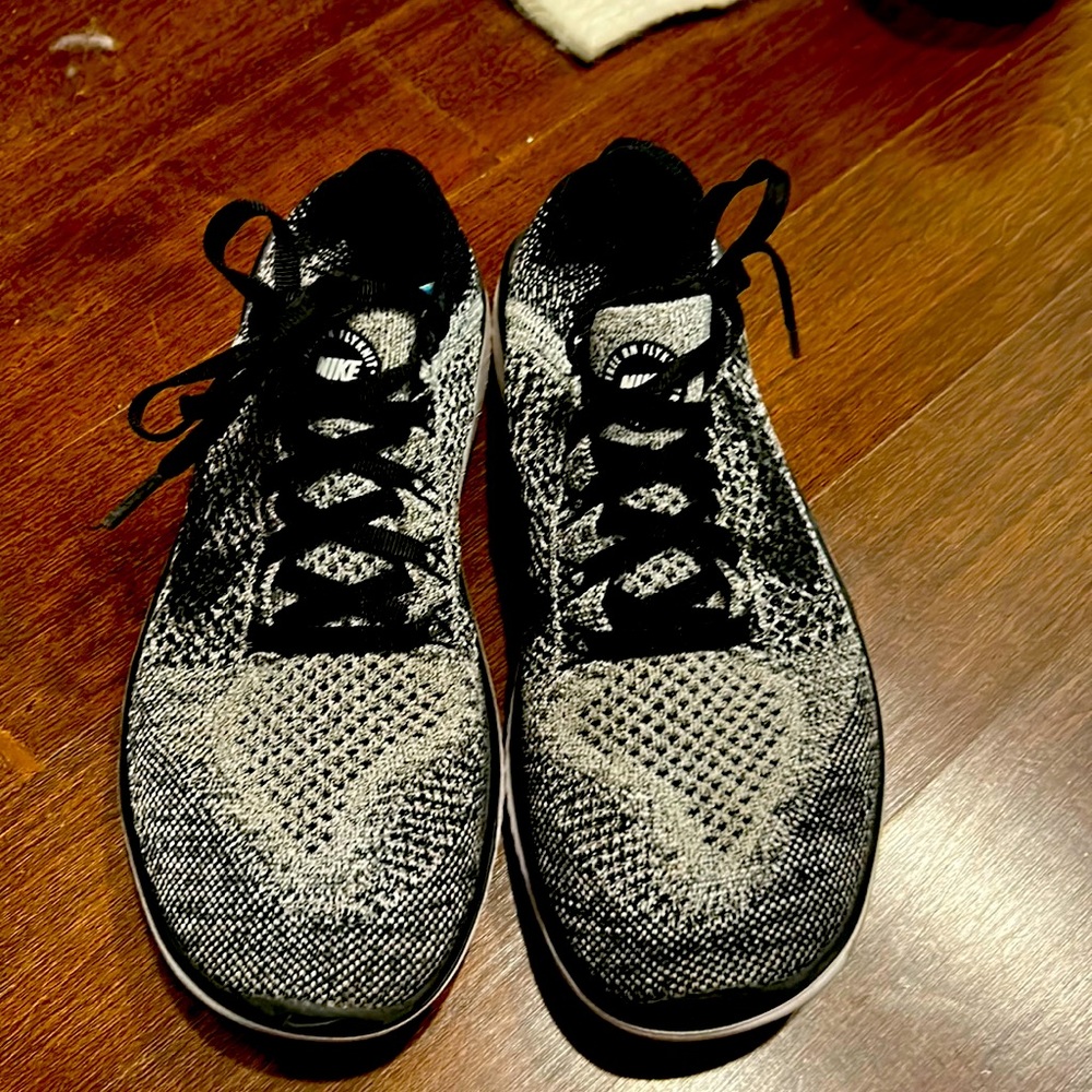 Nike running size 7.5